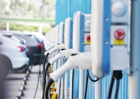 Système de recharge pour véhicules électriques, essai de durabilité pour le marquage
