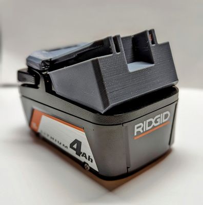 Norme relative aux adaptateurs de batterie pour véhicules de sécurité, à la tension diélectrique et à l'essai de résistance
